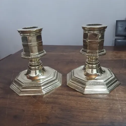 Castiçais de Metal