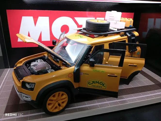 Rara e Top Miniatura Land Rover Defender Camel Trophy - Alloy Car - escala 1/18