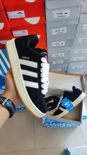 Tênis Adidas campus