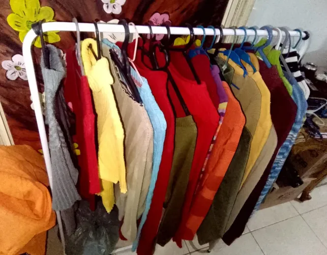 LOTE 20 BLUSAS FEM. TAM.P. DIVERSAS