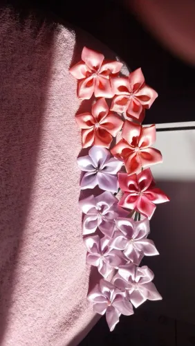 Botões de Rosas e Plumerias Eternas 