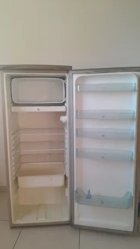 Geladeira Eletrolux R310 127V-Funcioando| Excelente custo -Benefício