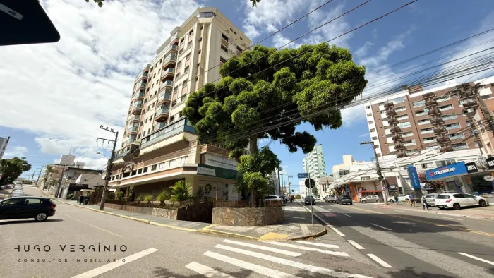 Apartamento 3 Dormitórios com Vista Mar e Pontes em Coqueiros, Florianópolis/SC