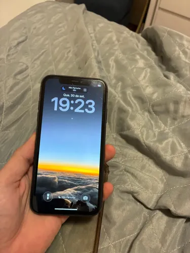 I phone 11 estado muito bom