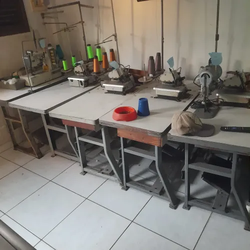 Máquina de costura industrial