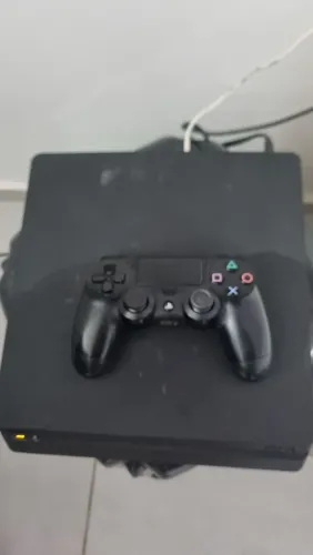 Ps4 (500g)  1 controle original 
