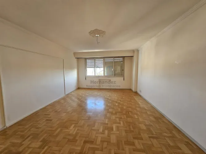 Amplo apartamento à venda no Centro, com 143 m² privativos!