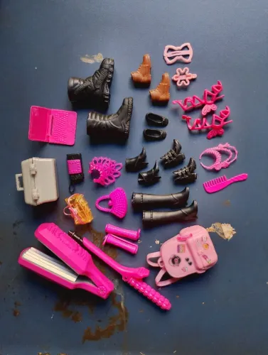 Lote de acessórios para boneca Barbie 
