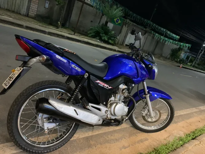 Fan 150 CC Azul moto para uma pessoa exigente ?