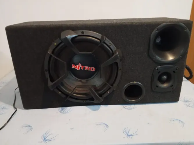 Vendo som automotivo trio