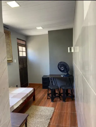 Alugo essa kitnet mobiliada