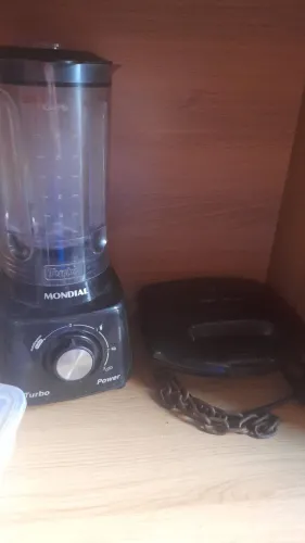 Vendo liquidificador e sanduícheira por 150 reias