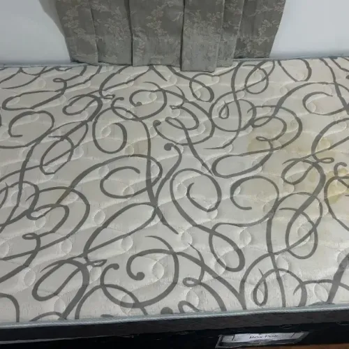 Cama box de solteiro com colchão
