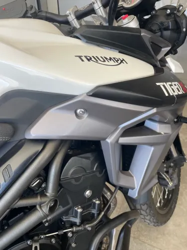 TRIUMPH 800 XCX MUITO NOVA 