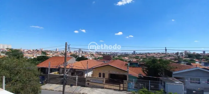Casa padrão para Locação, 3 quartos e suíte, 3 banheiros total Vila Lemos, Campinas, SP