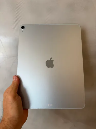 iPad Air M3 13 polegadas 512 giga azul nunca foi usado - garantia Apple - Centerfix