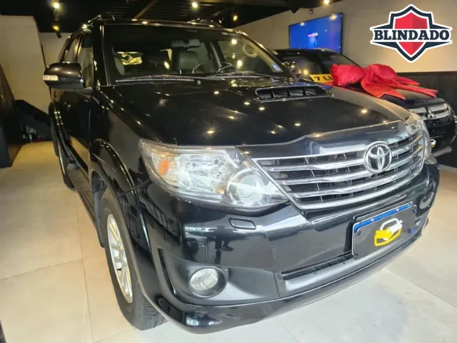 Toyota Hilux SW4 SRV D4-d 4X4 3.0 TDI Dies. AUT 2014