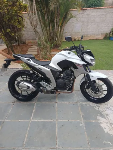 Fazer 250