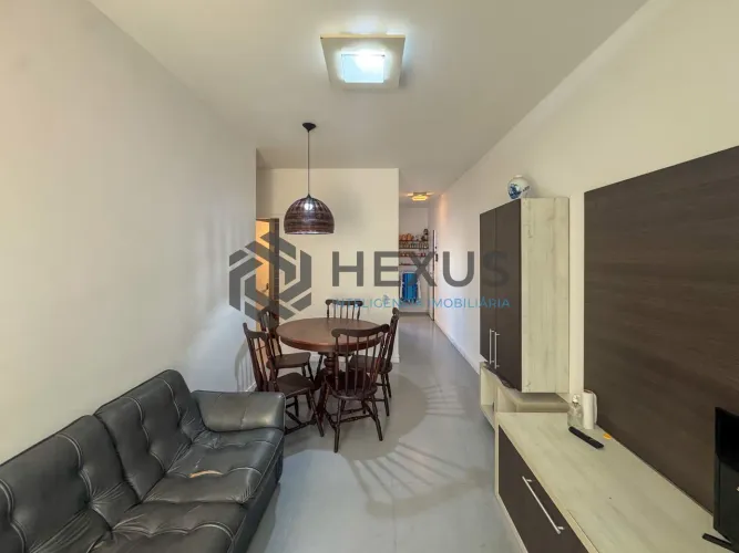 Apartamento com varanda e lazer a 1 quadra da praia na Enseada, Guarujá