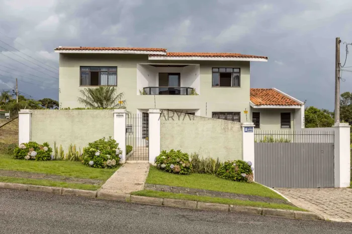 Casa comercial à venda no Mercês ARYA1