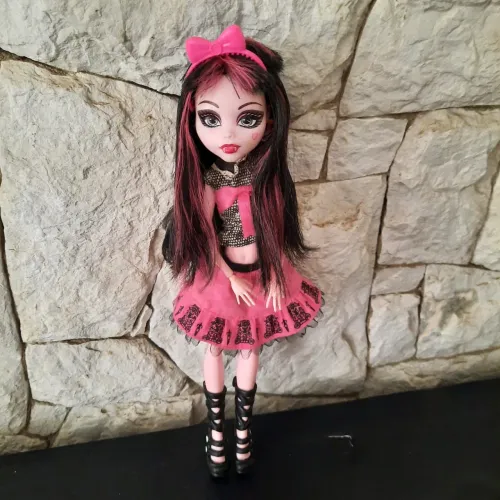 Boneca Monster High original com acessórios
