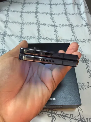 Samsung Galaxy Zfold 5 1tb 12gb ram