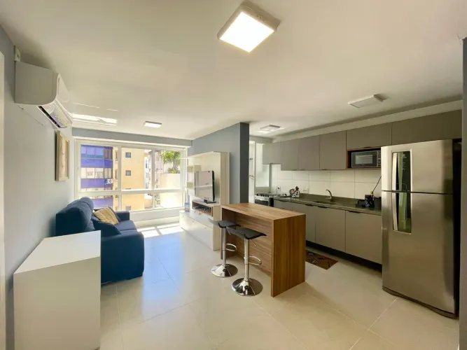 Apartamento mobiliado para alugar no Petrópolis com 1 quarto (1 suíte)