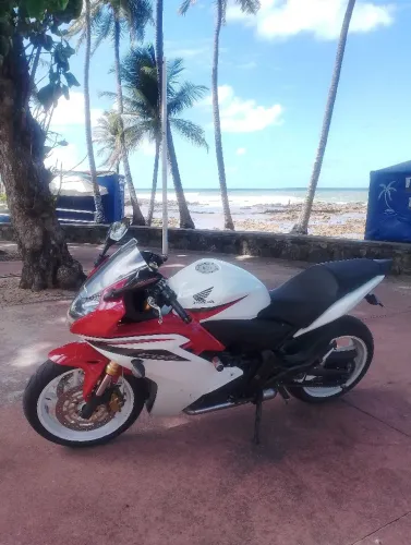 CBR 600 , A FAMOSA HORNET CARENADA!!