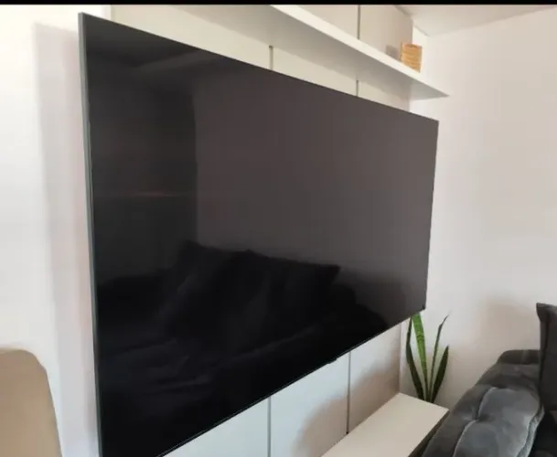 Smart TV Samsung Polegas Crystal UHD Alexa