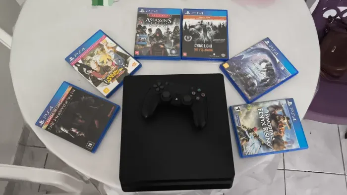 Ps4 slim de 500gb, 1 controle mais 6 jogos