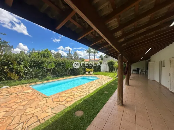 Chácara à venda em Americana, Balneário Riviera, com 2 quartos, com 1000 m²