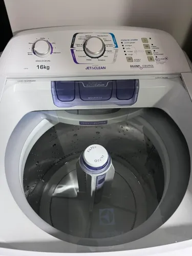 Máquina de lavar Electrolux 16 kilos