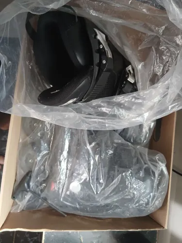 vendo esse patins no na caixa modelo dynami tamanho  38/39