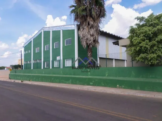 Galpão industrial, situado no bairro São Roque da Chave, Itupeva, SP, com fácil acesso às