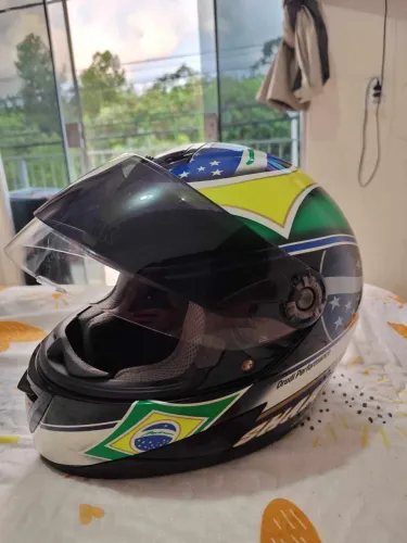 Capacete Shark S650 Brazil