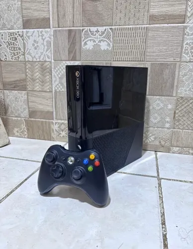 XBOX 360 MUITO NOVO!