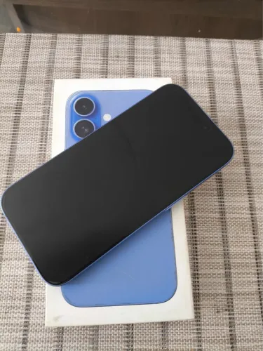 iPhone 16