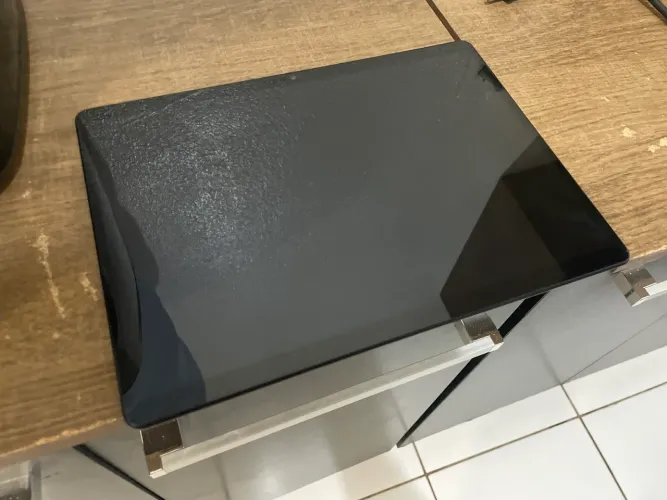 2 em 1: Notebook e Tablet em Um Só