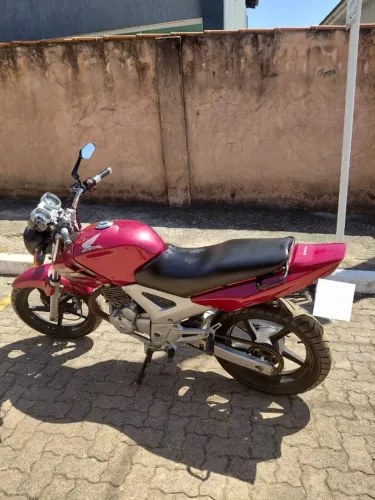 Honda CBX 250 Twister, ano 2007, vermelha
