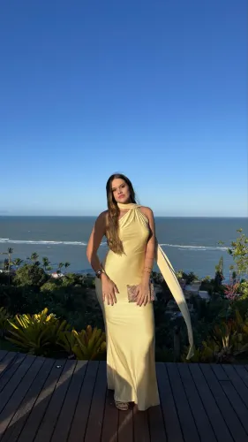 Vendo vestido amarelo manteiga