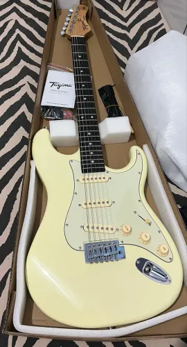 Guitarra Stratocaster Tagima Tg-500 + Cabo Santo Angelo Ninja 3m