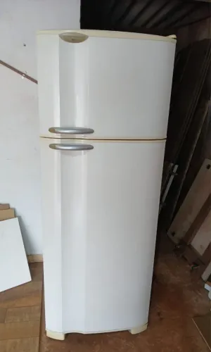 VENDO ESSA GELADEIRA DUPLEX 470L