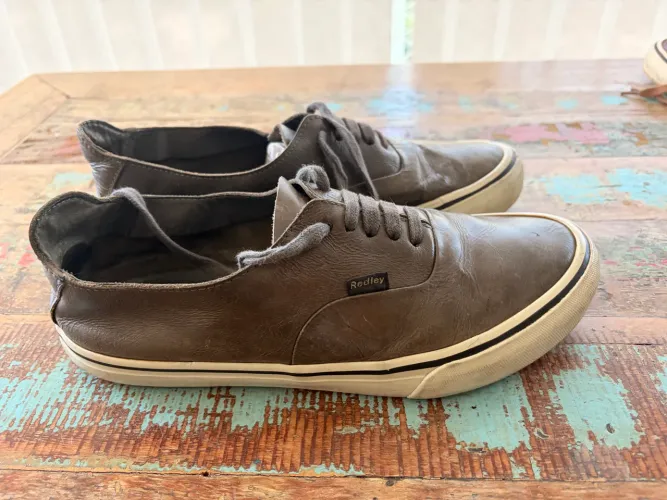 Tênis Redley couro cinza 42