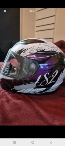 Capacete a venda