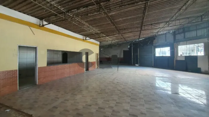 Loja Comercial com 347m² para Alugar no Socorro - São Paulo/SP