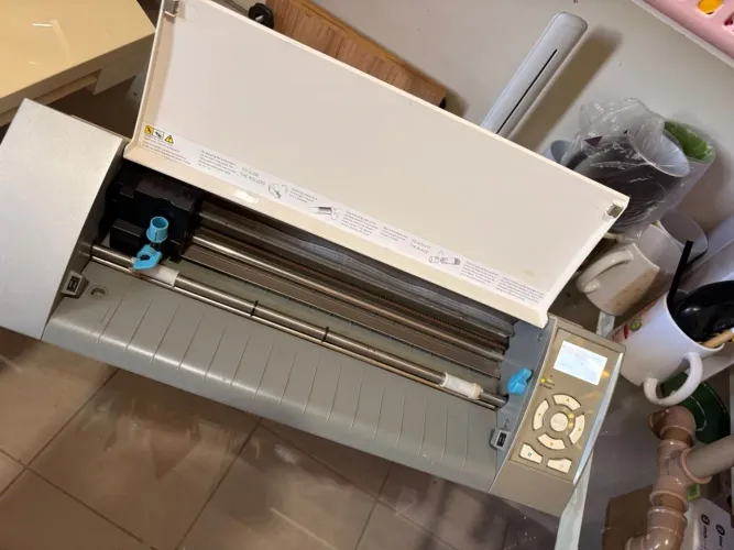 Silhouette Cameo