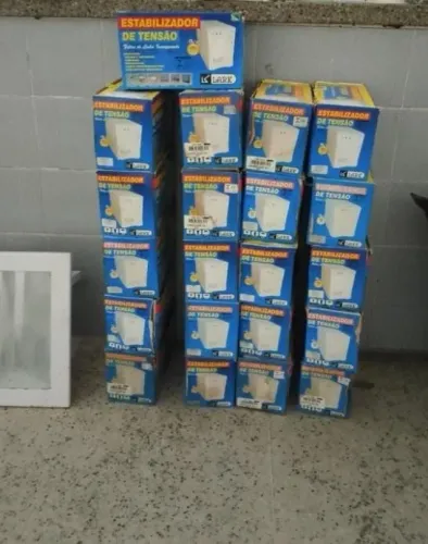 Estabilizadores de Tensão Lark 2000VA 220V ? Novos na Caixa 