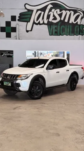 Mitsubishi L200 Tri. Outdo. GLS 2.4 CD 4X4 Die. AUT 2022