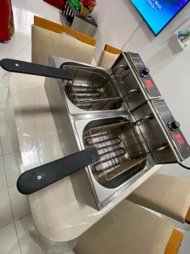 Vendo Fritadeira pofissional em excelente condições