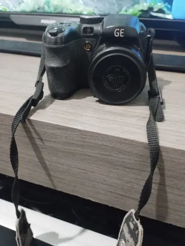 Câmera digital GE x500 no estado leia 